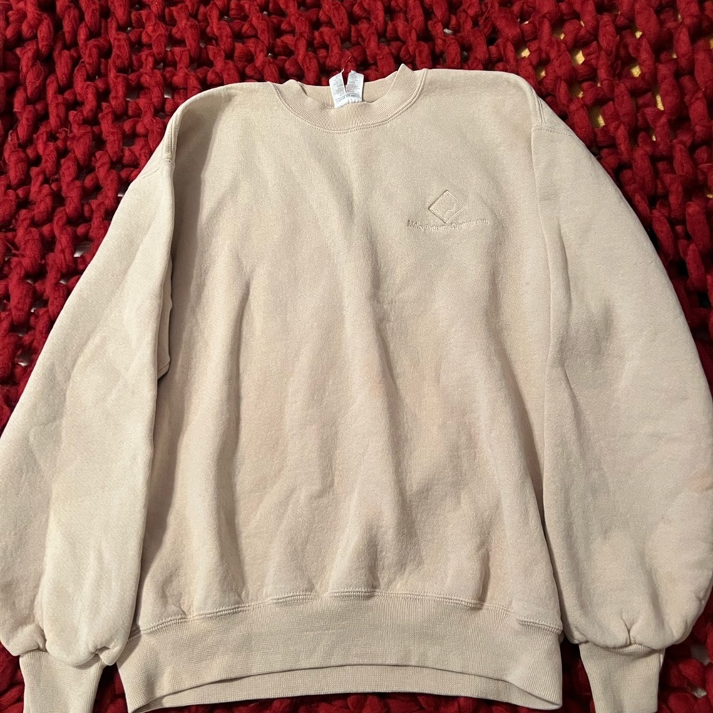 sweatshirt